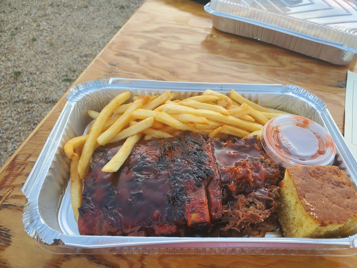 Rick's Crabby Cowboy Cafe Photos 9