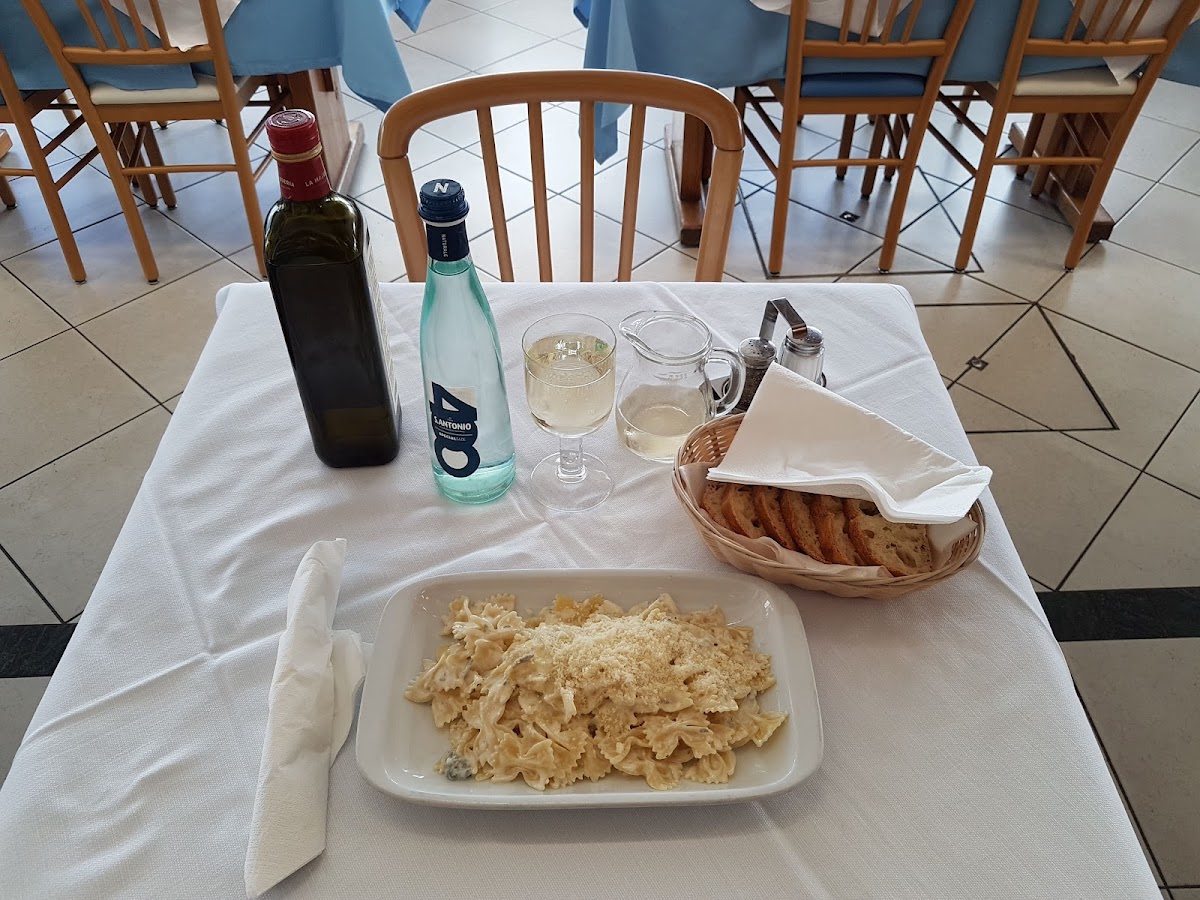 Ristorante Pizzeria Grotta Azzurra Photos 9