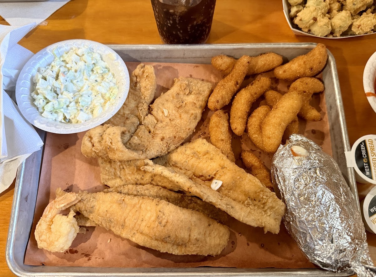 Riverside Fish House Photos 2