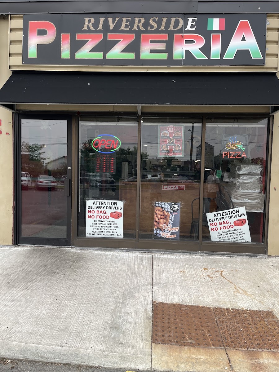 Riverside Pizzeria Ottawa