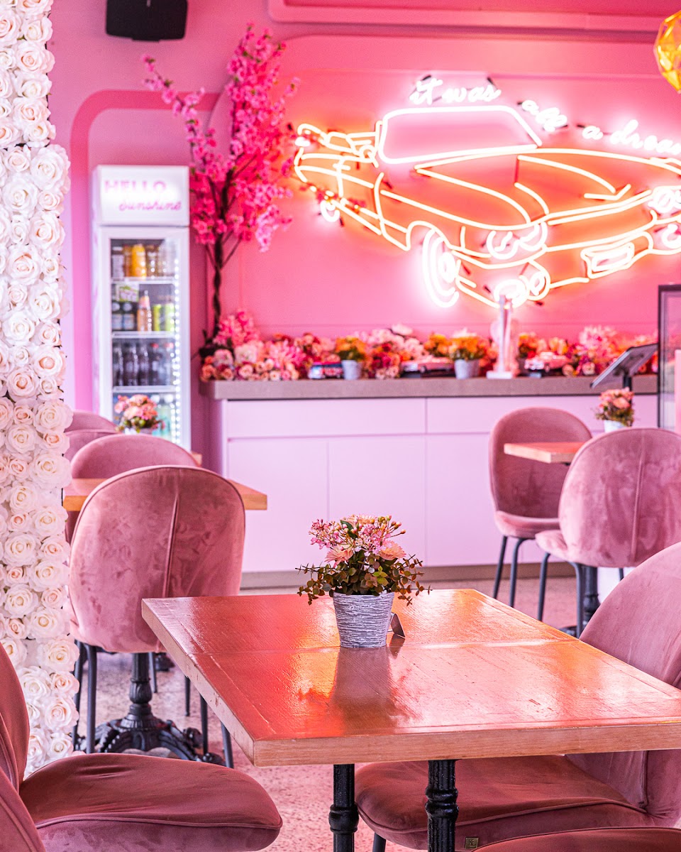 Roca Cafe Pink
