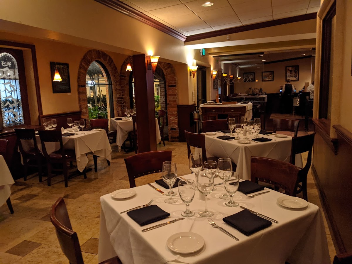 Rocco's Italian Grille & Bar