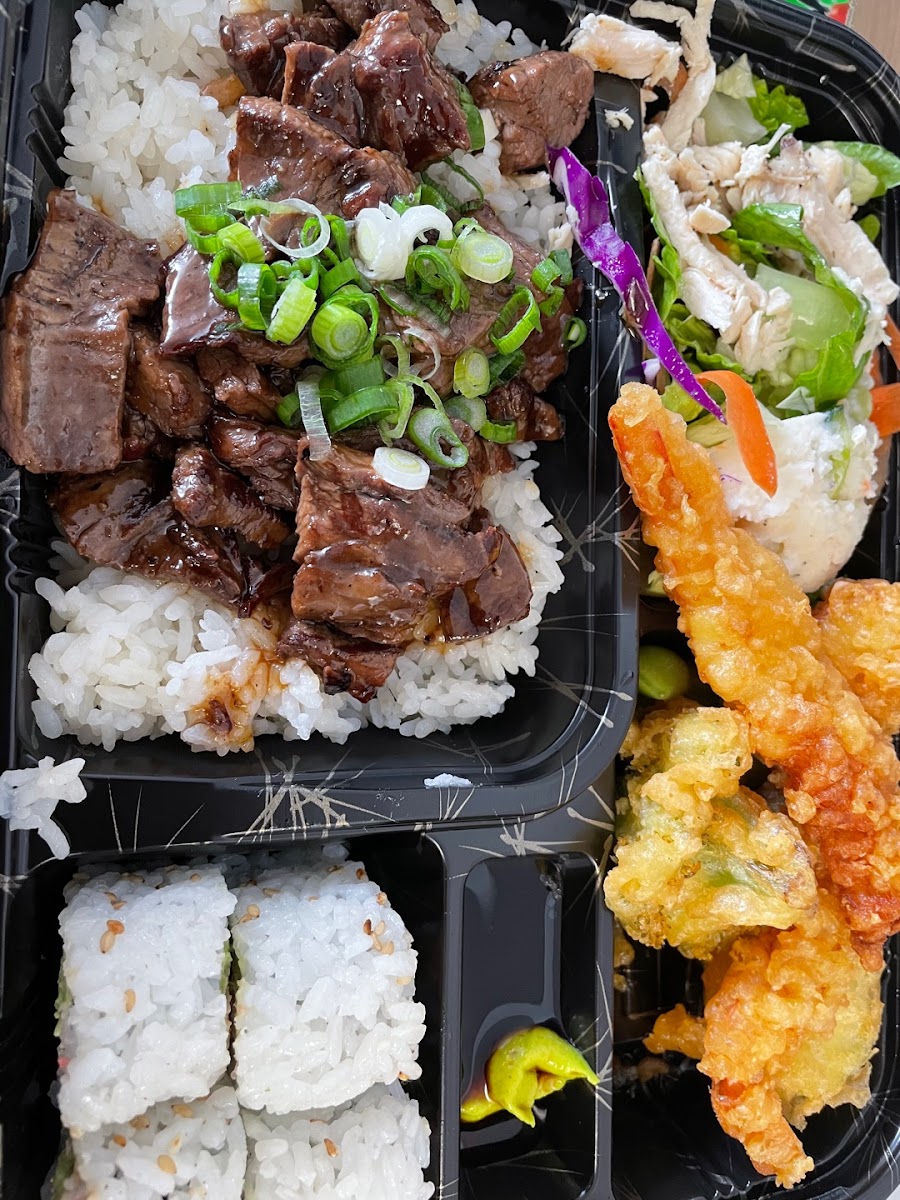 Roll It Sushi & Teriyaki Photos 2
