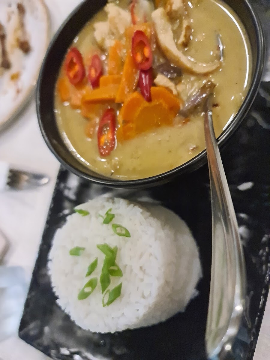 Rolls N Rice Restaurant Photos 9