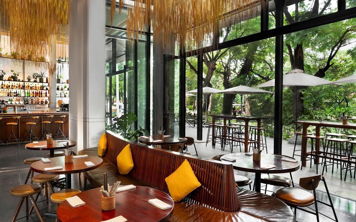 Romiet Restaurant & Bar