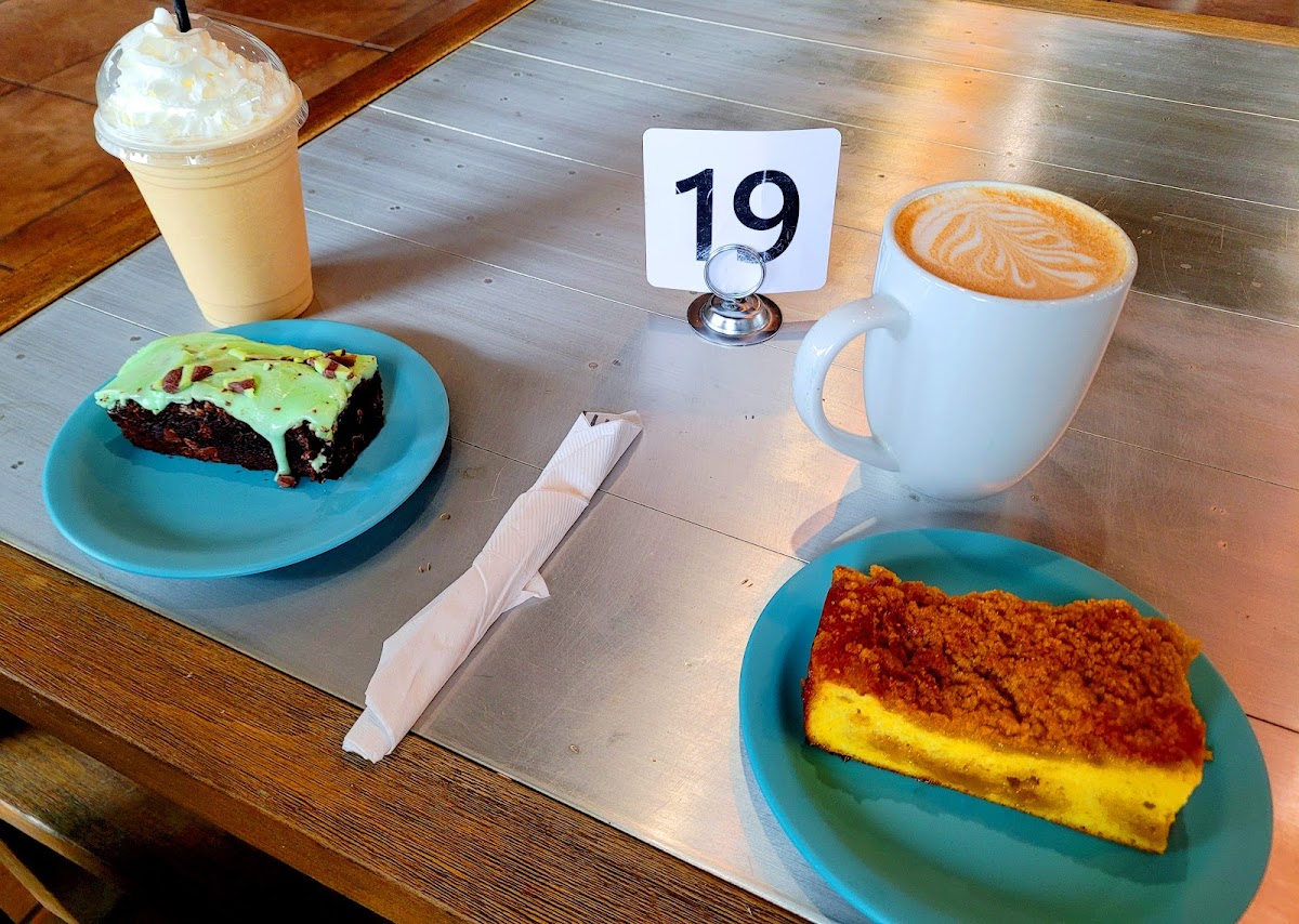 Roots Coffee Bar Photos 9