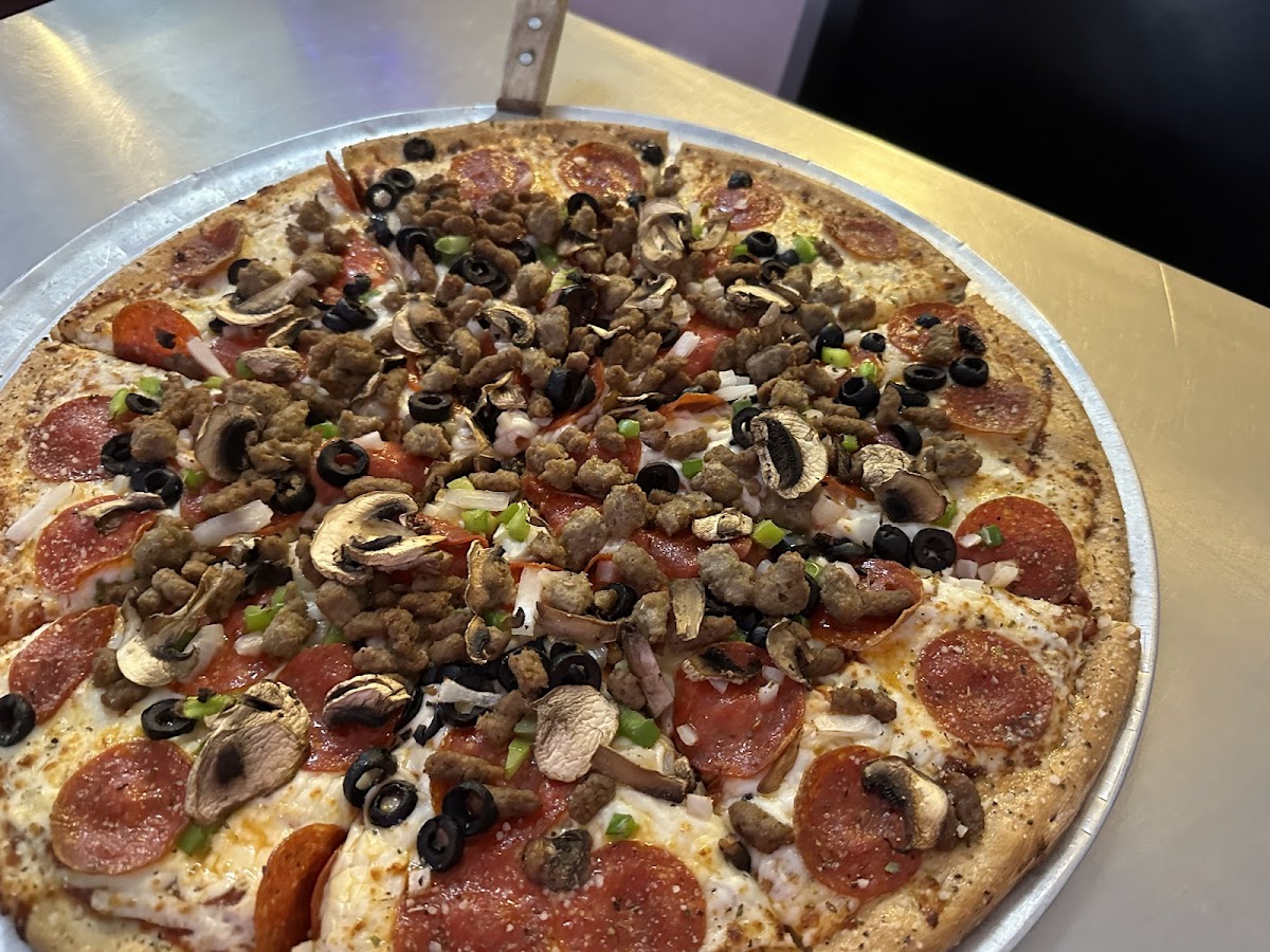 Rosario`s Flying Pizza And Pub Photos 2
