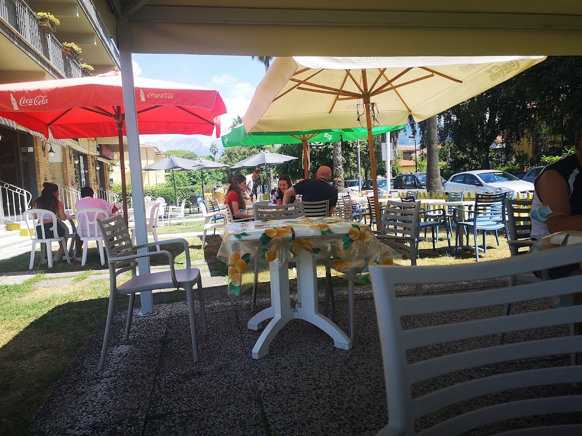 Rosticceria E Pizzeria Dati Floriano