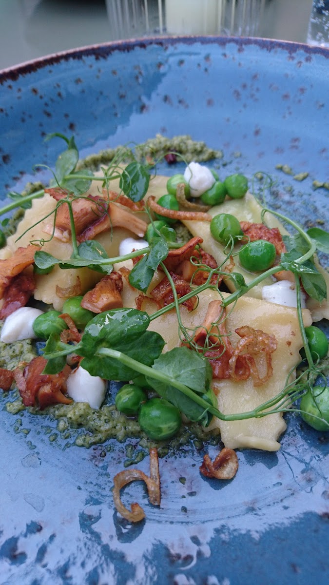 Roter Bären | Gourmet Restaurant & Bar Photos 9