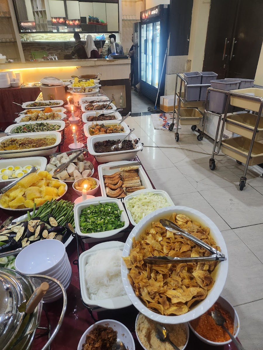 Royal's Resto & Function Hall Photos 2