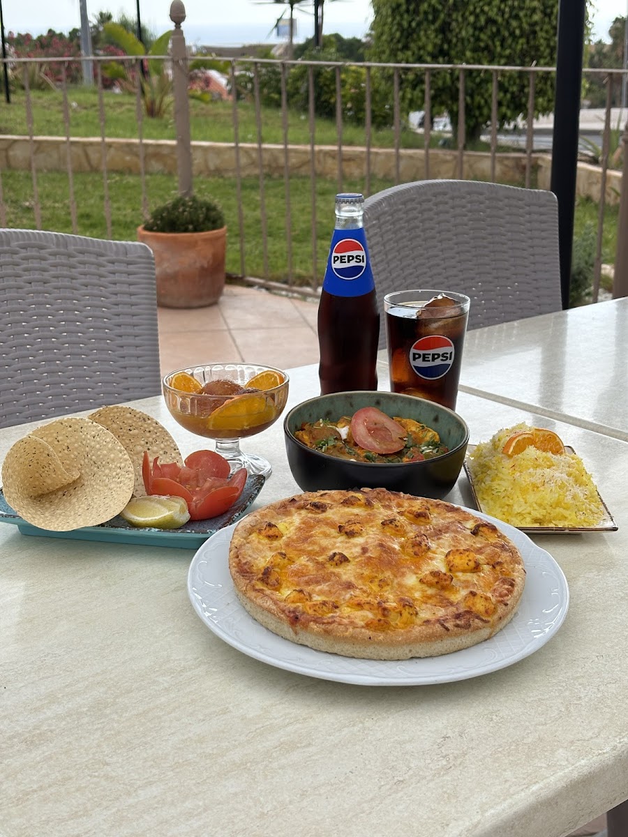 Roys Pizza & Indian Restaurant Photos 2