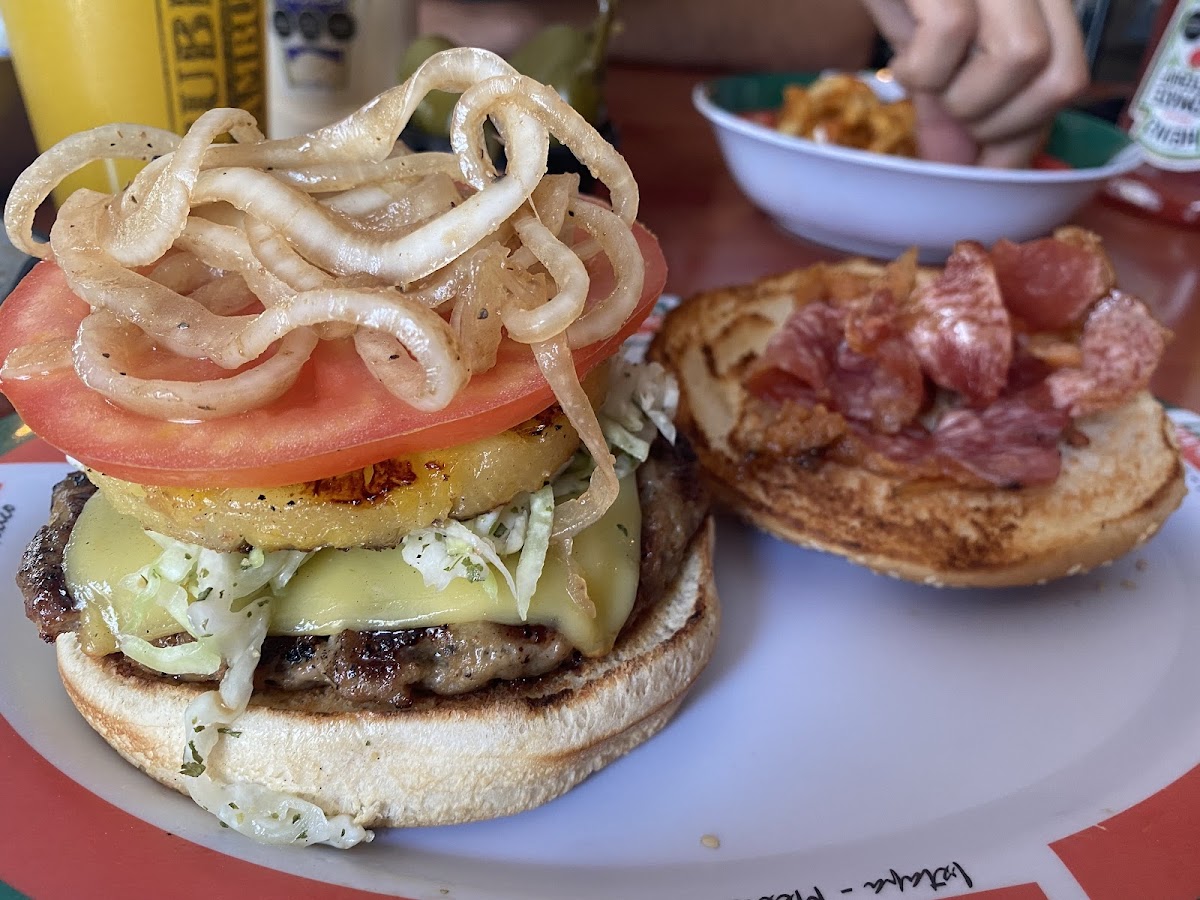 Ruben's Hamburgers Teopanzolco Cuernavaca Photos 2