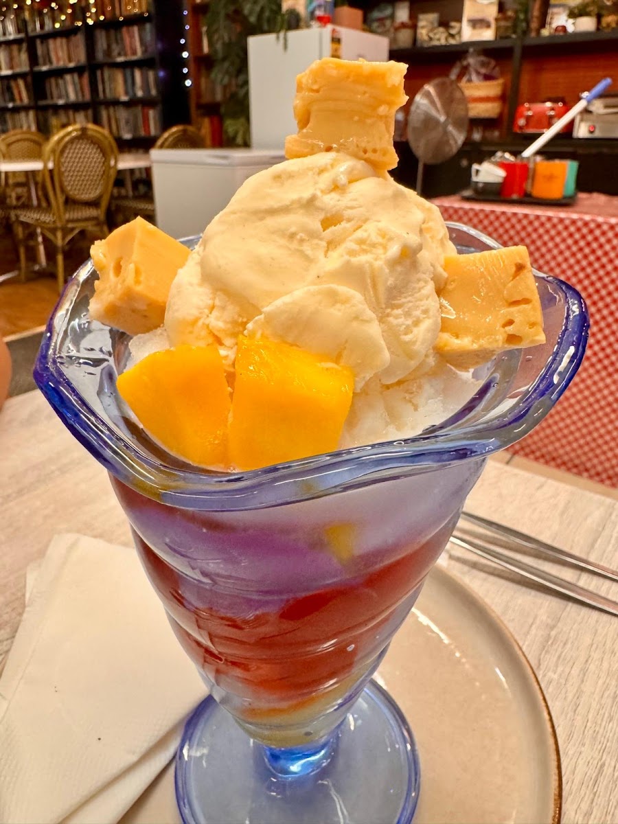 Ruby's Cafe & Books Photos 2