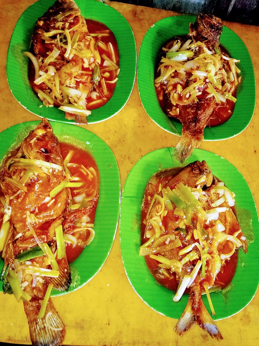 Rumah Makan Sari Laut De Lia Photos 9