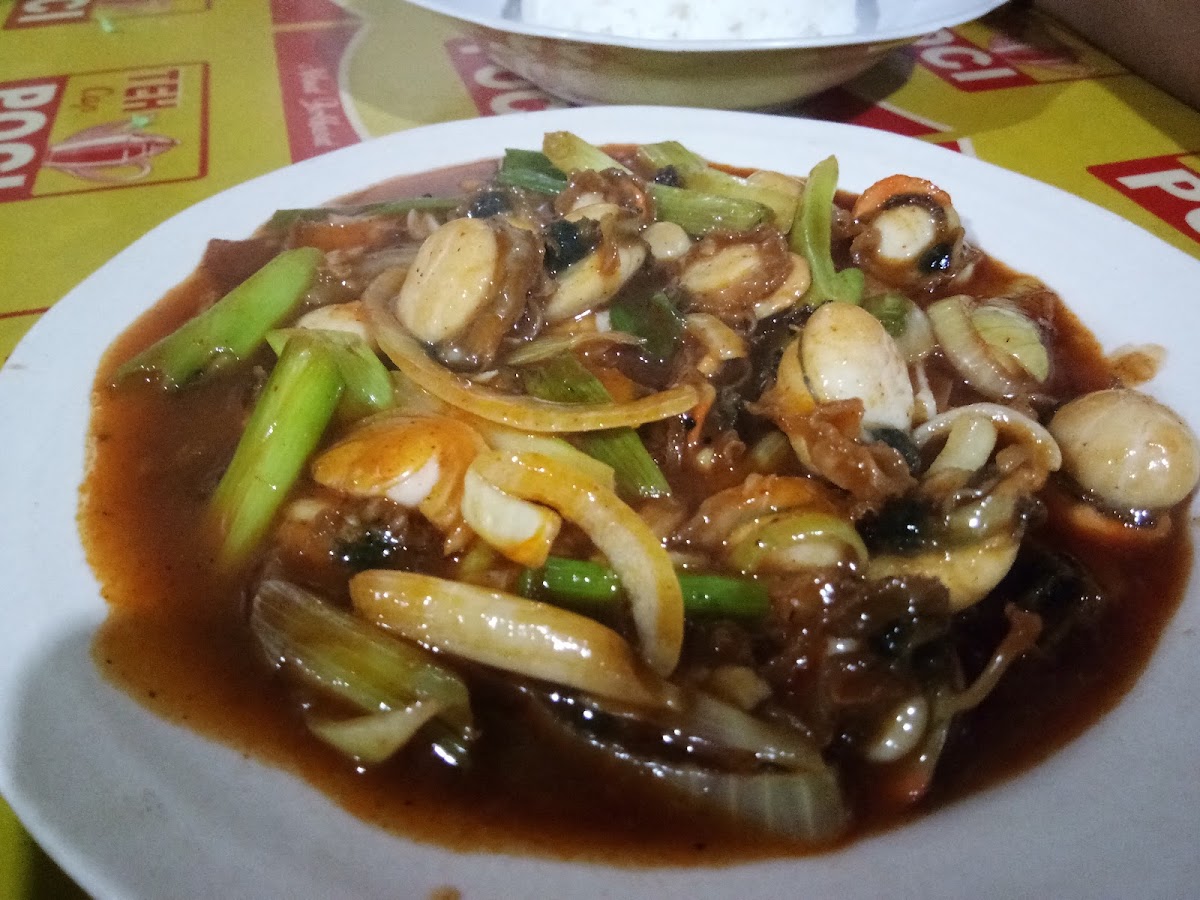 Rumah Makan Sari Laut De Lia Photos 2