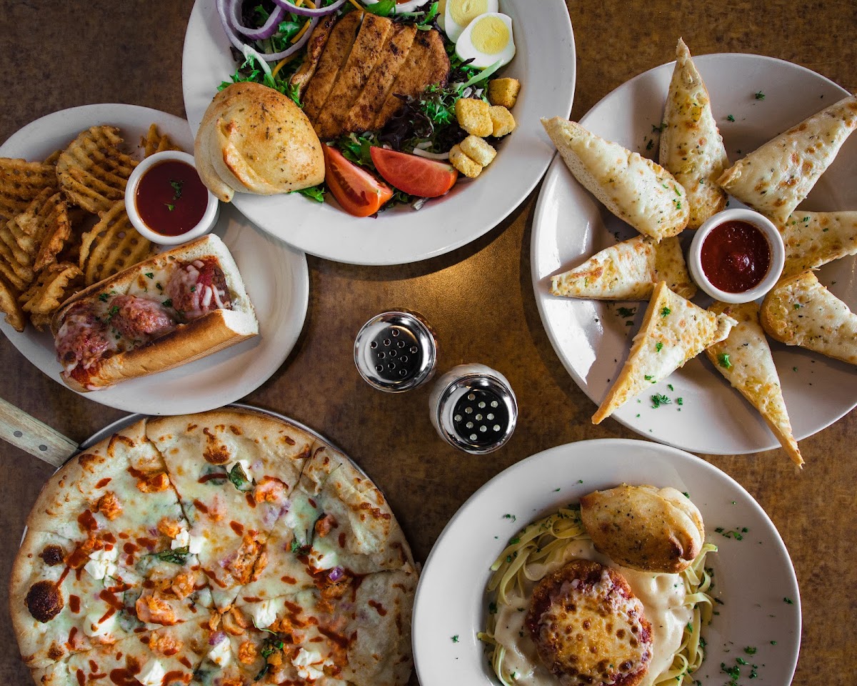 Sam & Louie's Italian Restaurant & New York Pizzeria Photos 2