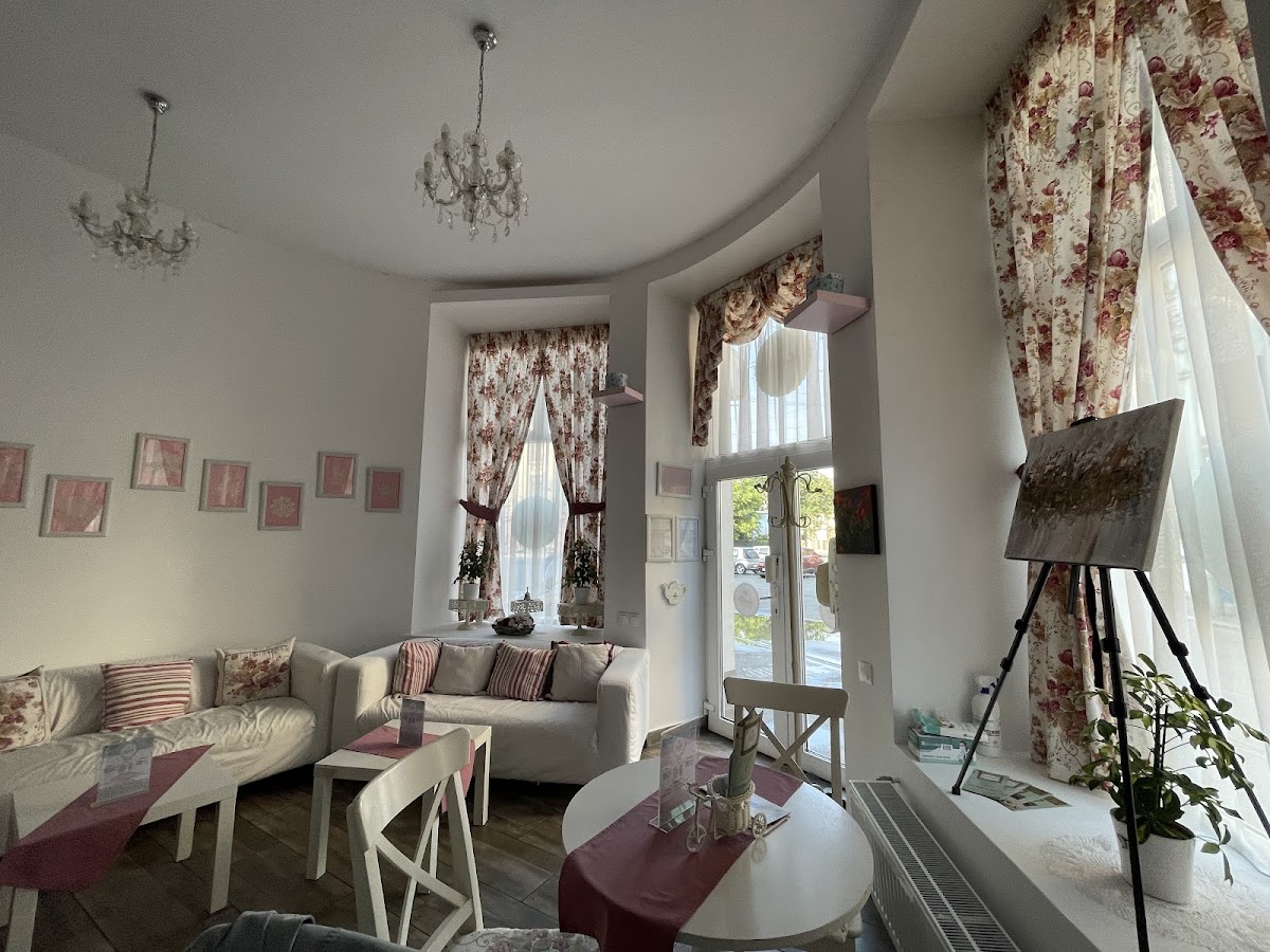 Santhe Fitoceainarie Photos 2