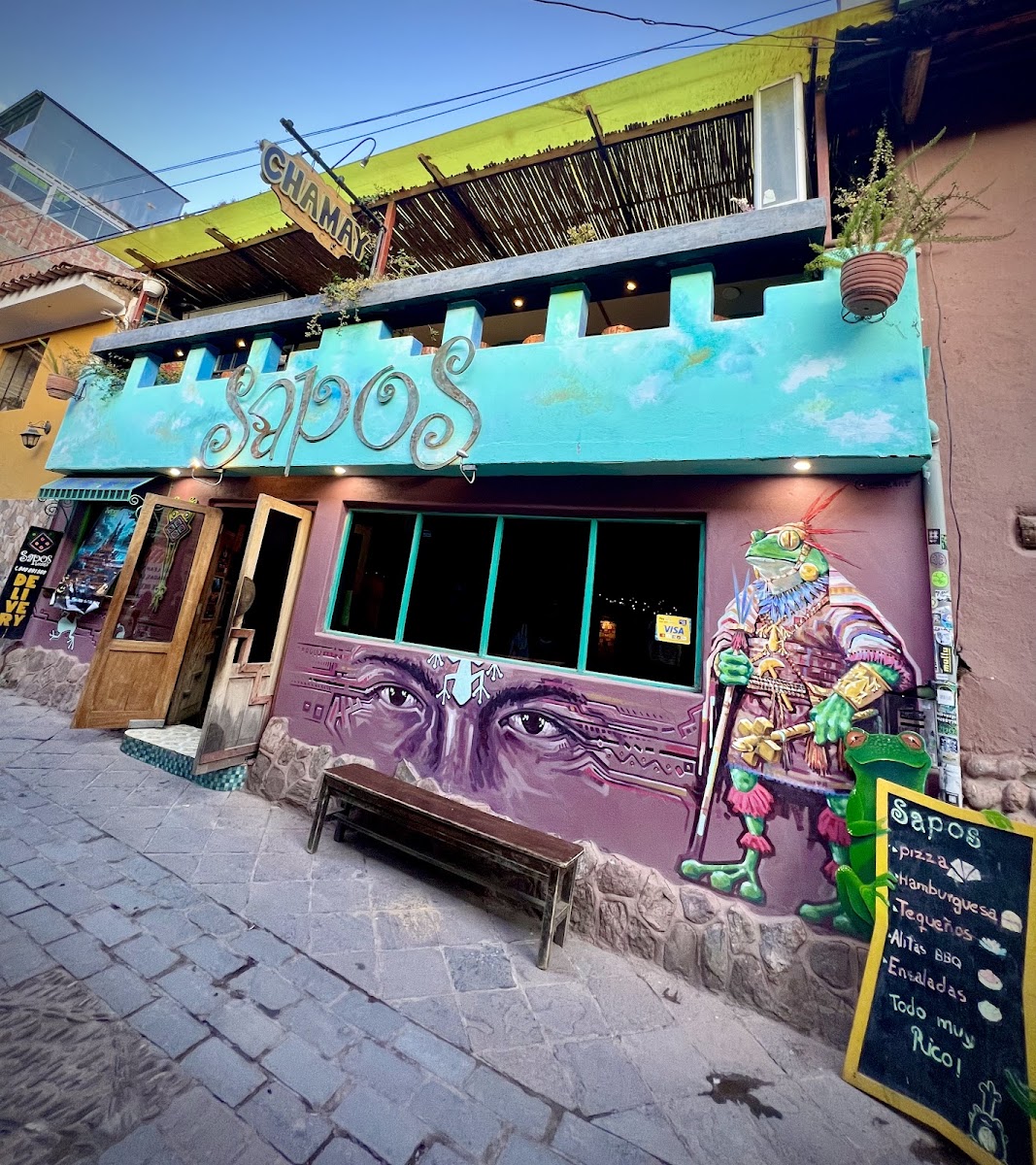 Sapos Lounge