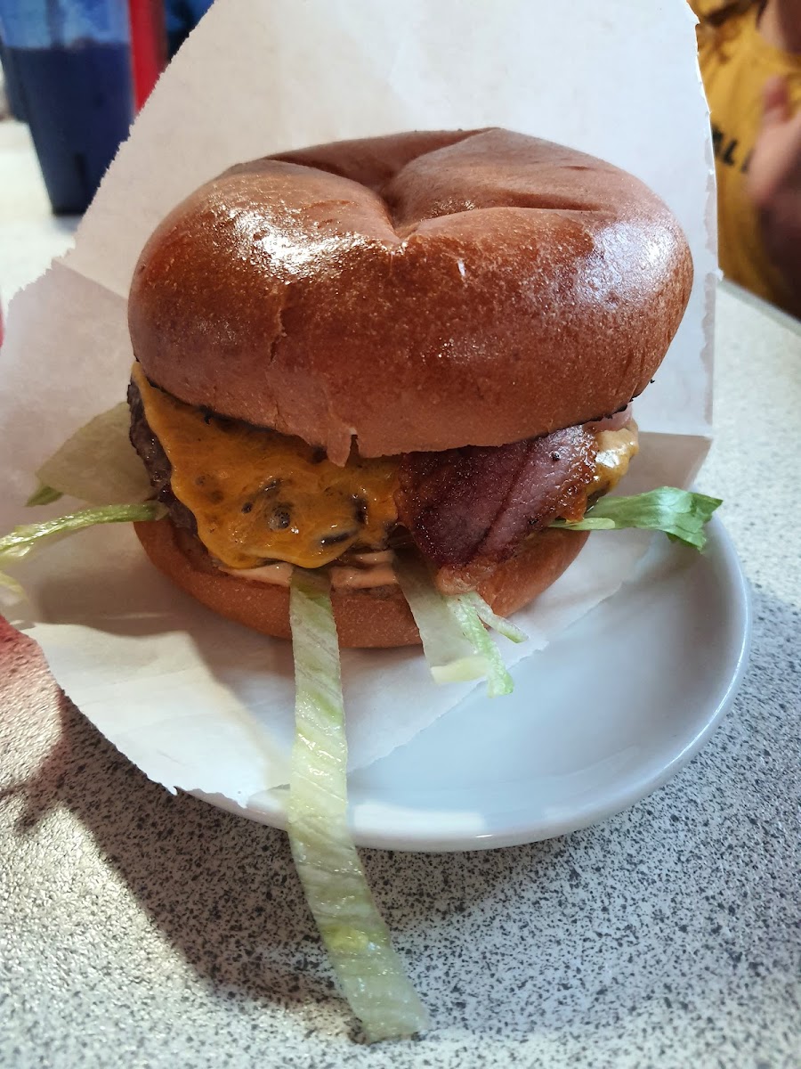 Shake Dog - American Diner Photos 9