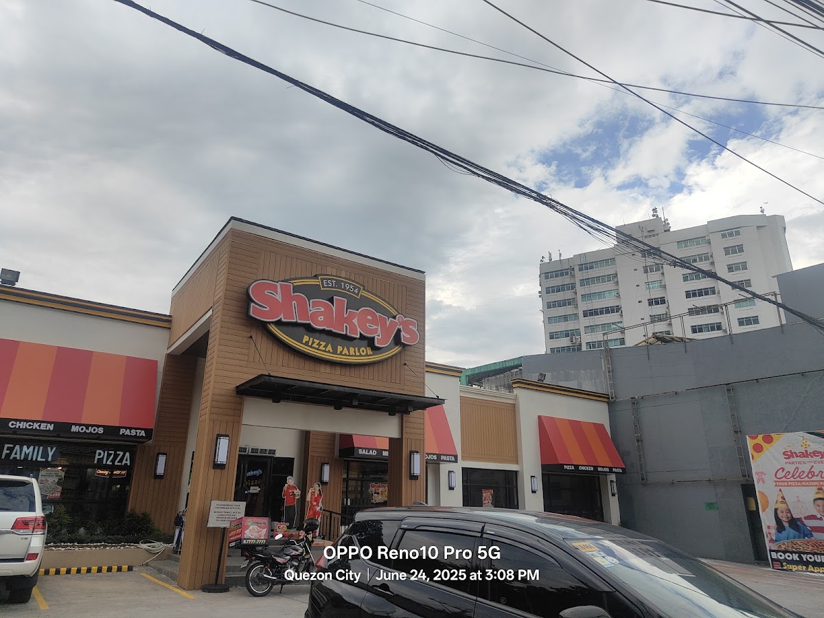 Shakey's Pizza Parlor - Quezon Ave