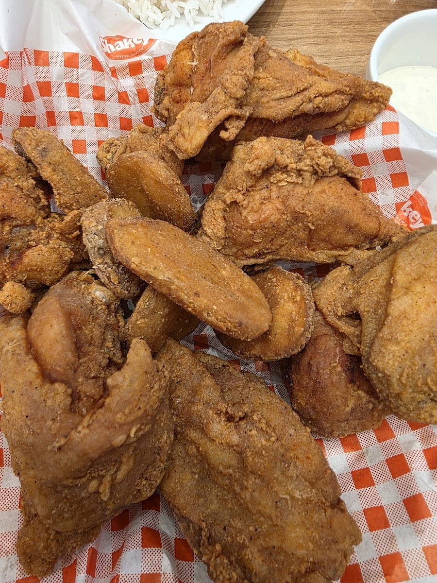 Shakey's Pizza Parlor - Quezon Ave Photos 2