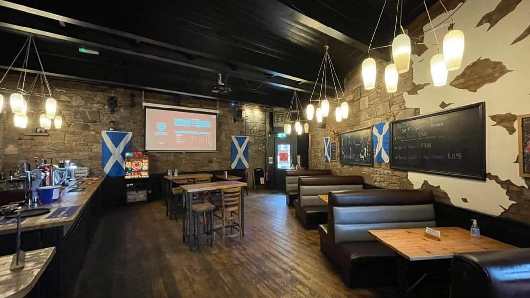 Sharkys Bar And Diner