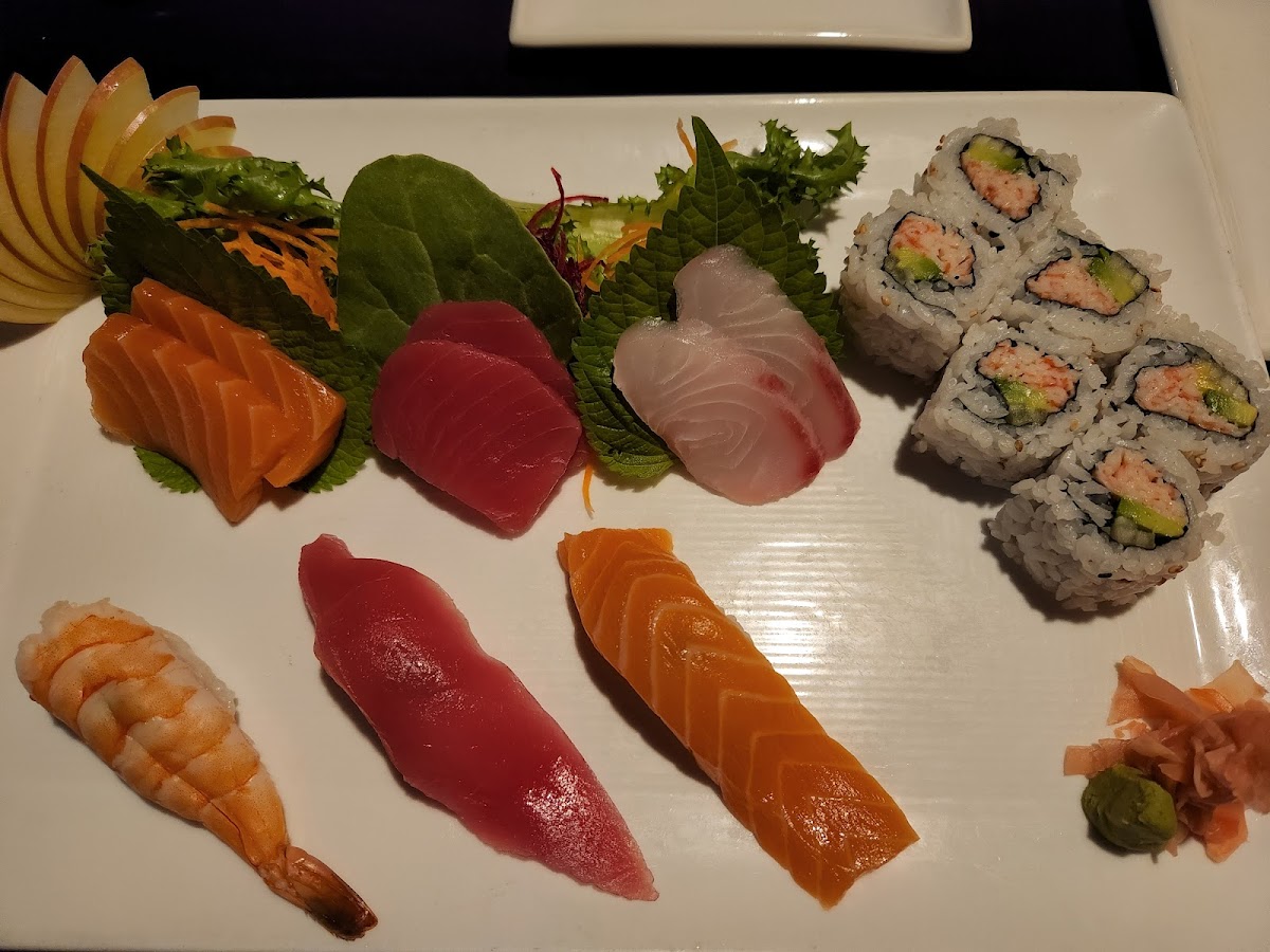 Shu's Sushi Bar & Grill Photos 9