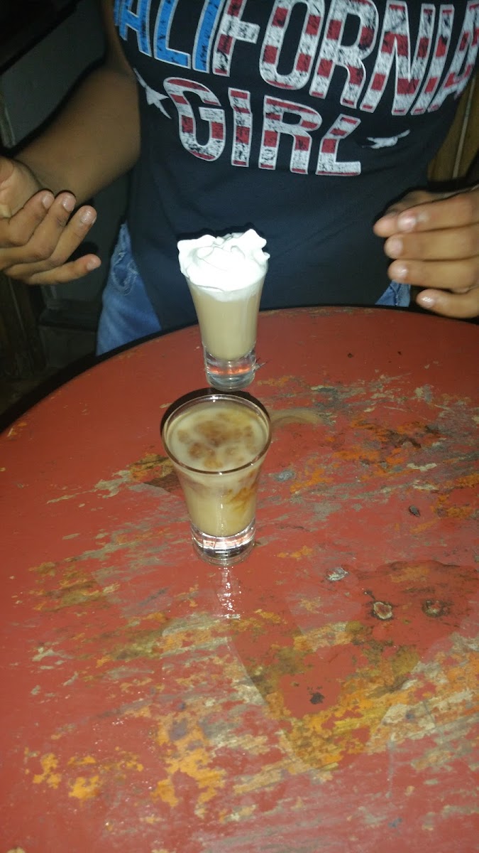 Skinita Bar & Grill Photos 9