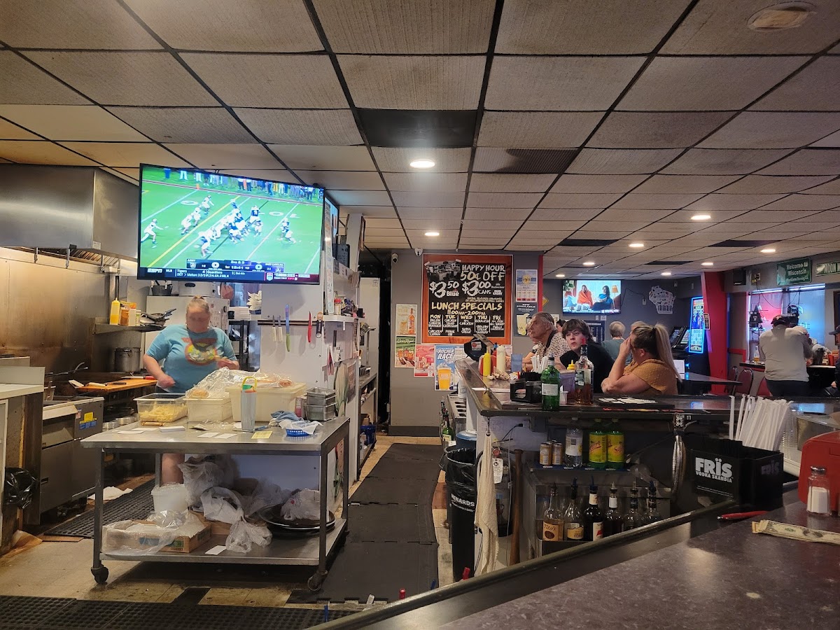 Slices Bar & Grill