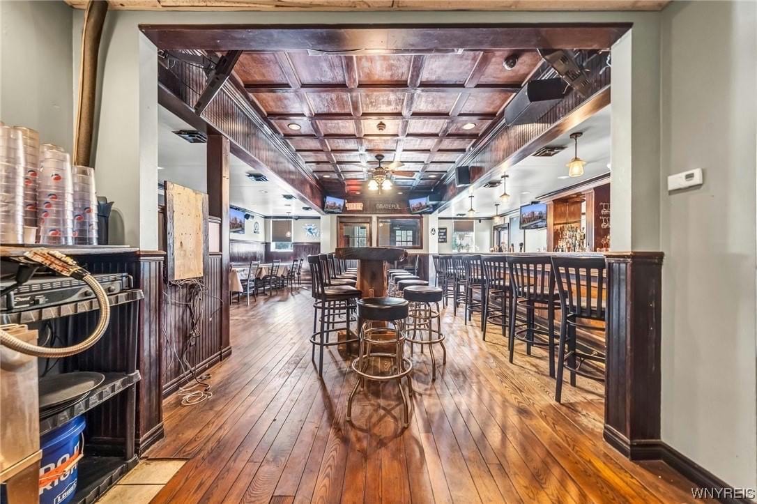 Smokeys Saloon