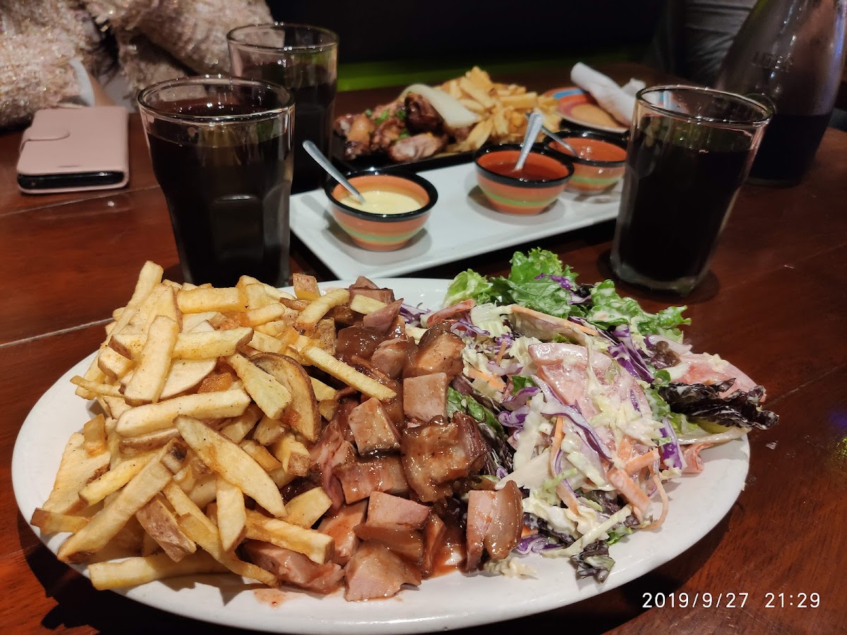 Smoky Wings Photos 9