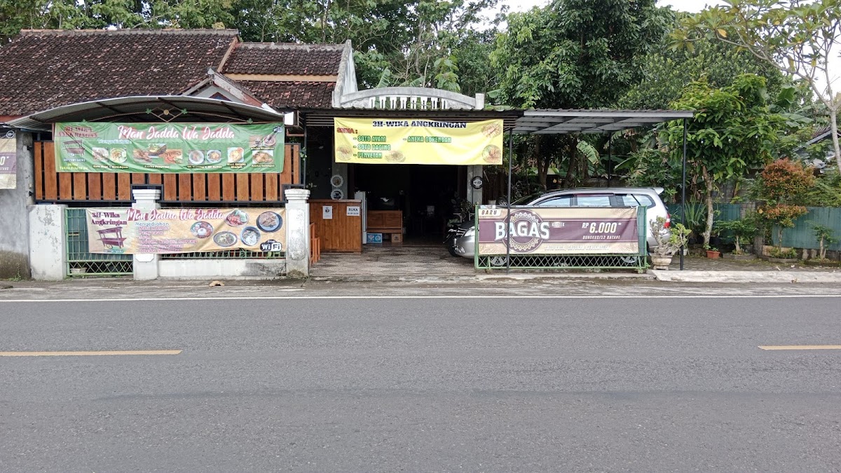 Soto Dan Ayam Goreng 3H-Wika Depan Tbgk