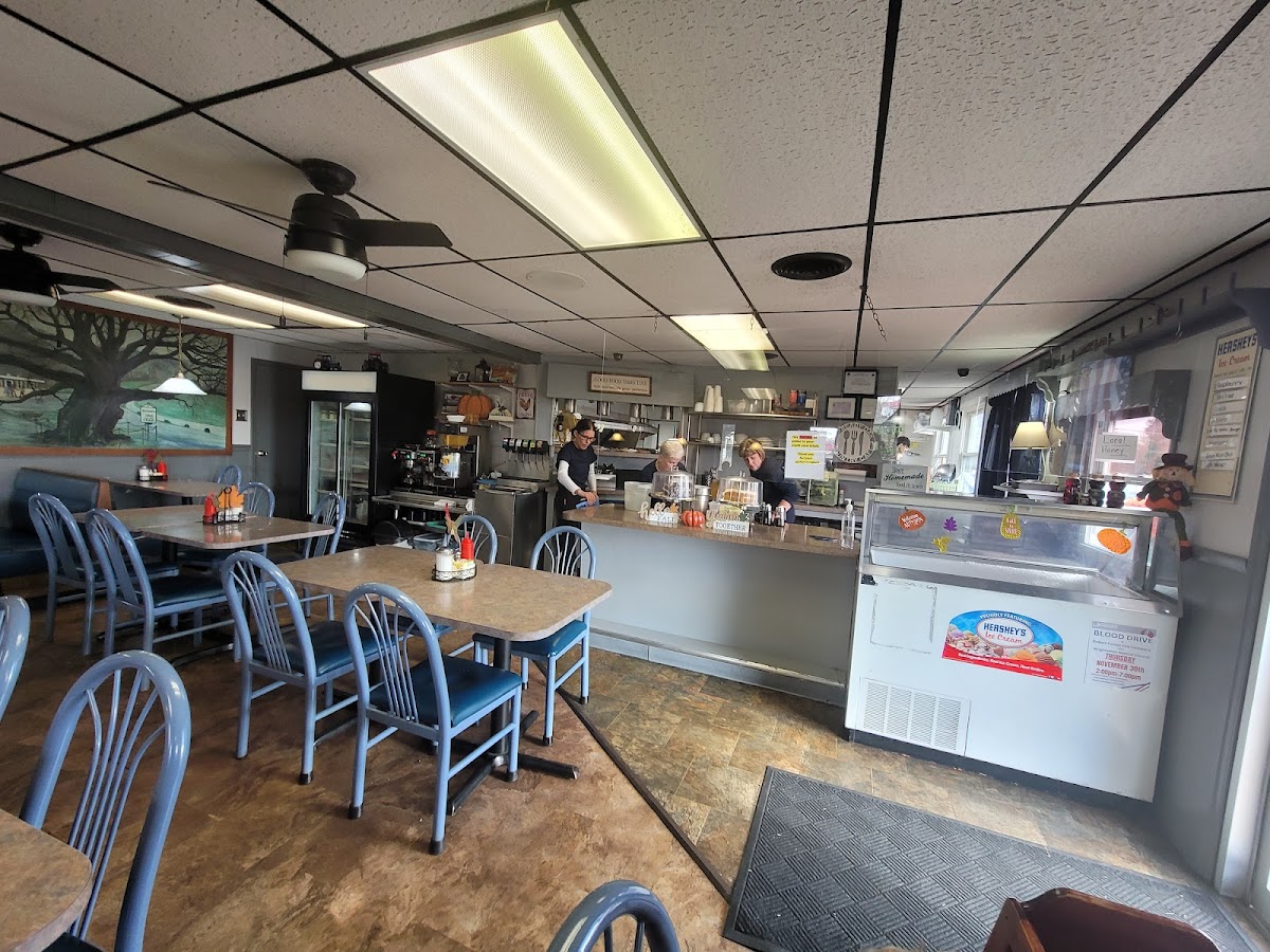 Spready Oak Country Cafe Photos 2