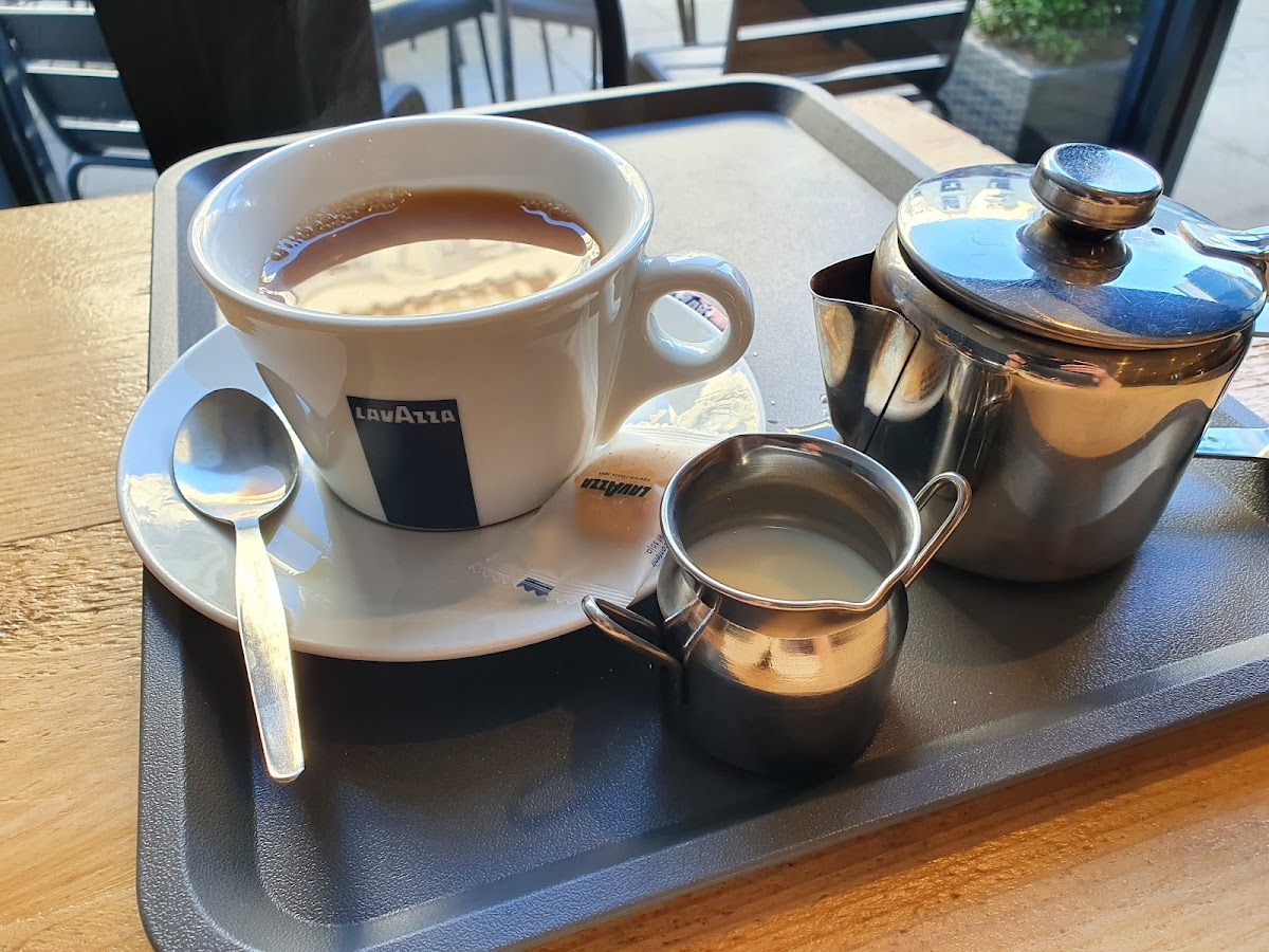 Stanley's Bar & Coffee Lounge Photos 9
