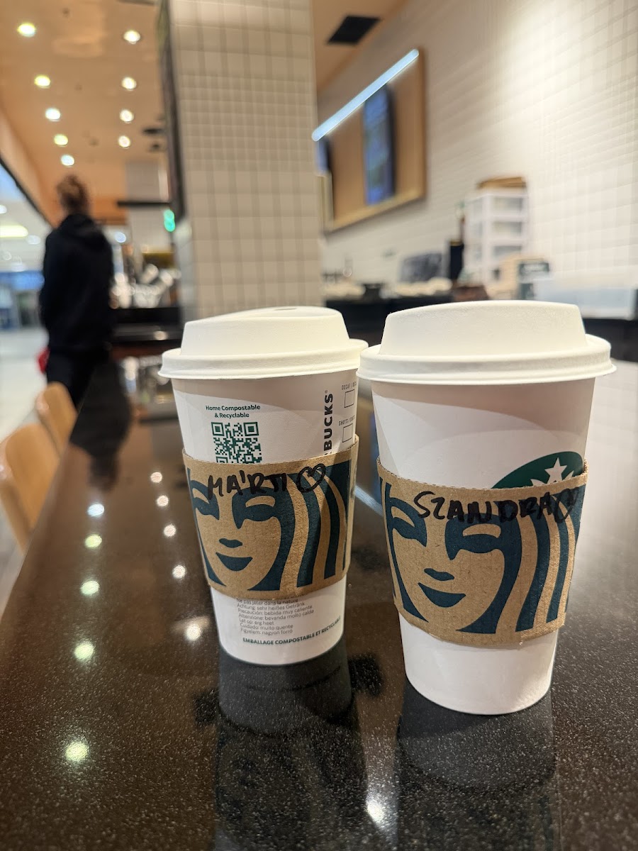 Starbucks Árkád Photos 2