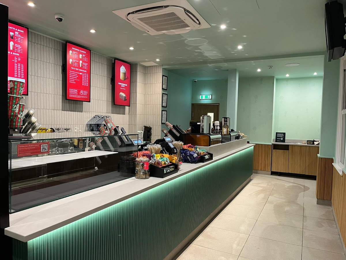 Starbucks, Cheltenham Station