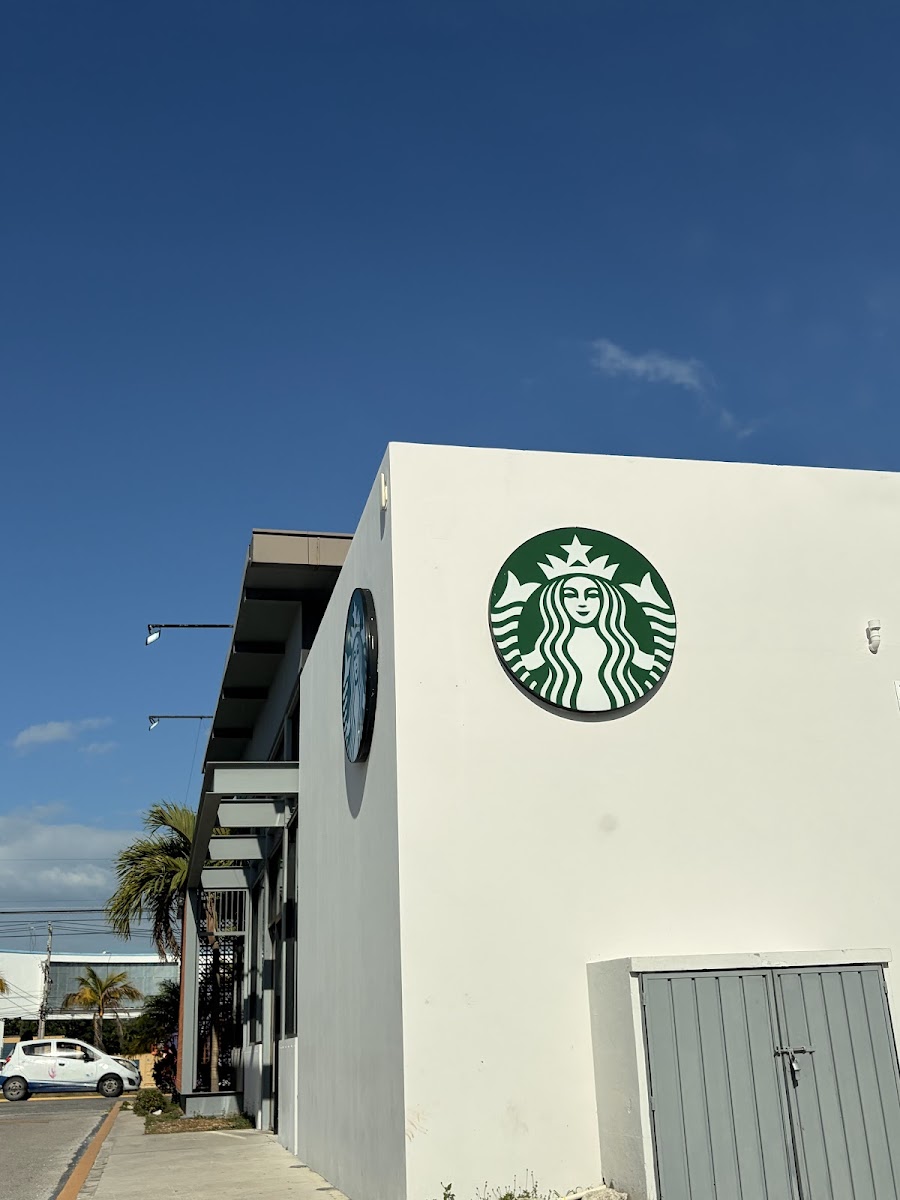Starbucks Colosio Dt Photos 2