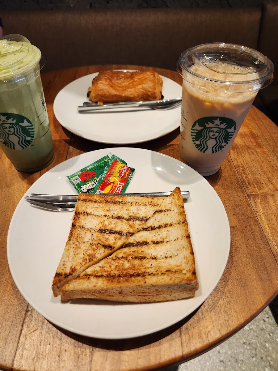 Starbucks - Gubeng Photos 2