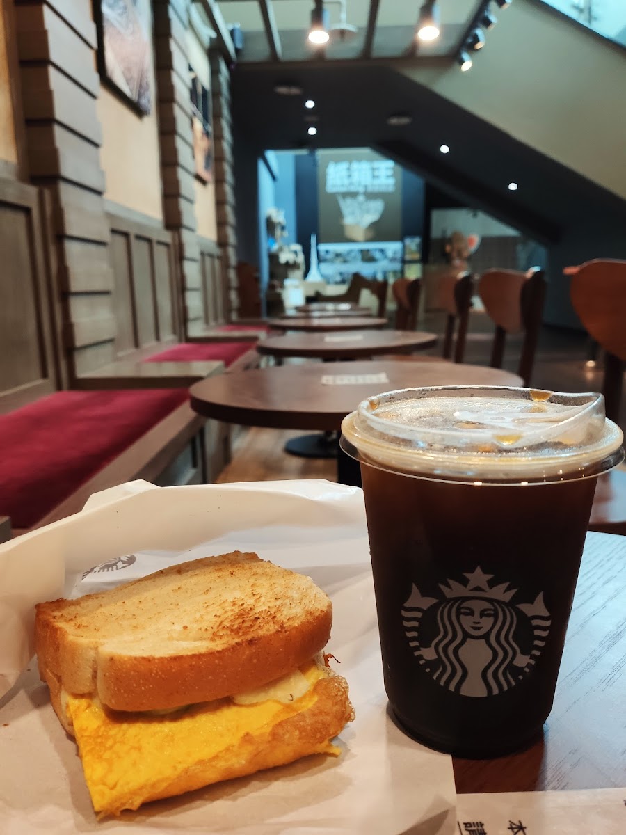 Starbucks Hsr Zuoying Shop Photos 9