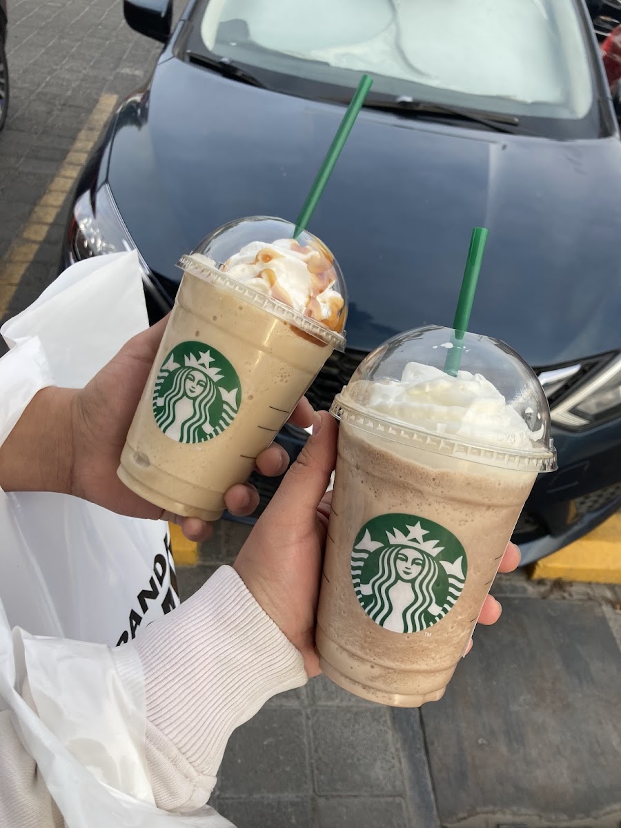 Starbucks Plaza Los Robles Photos 2