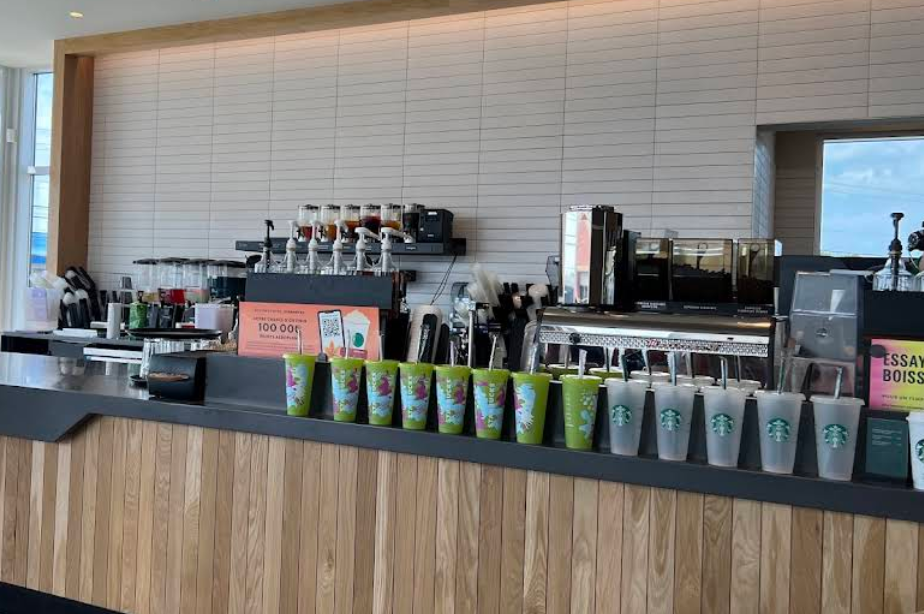 Starbucks Saint-Hyacinthe Photos 9