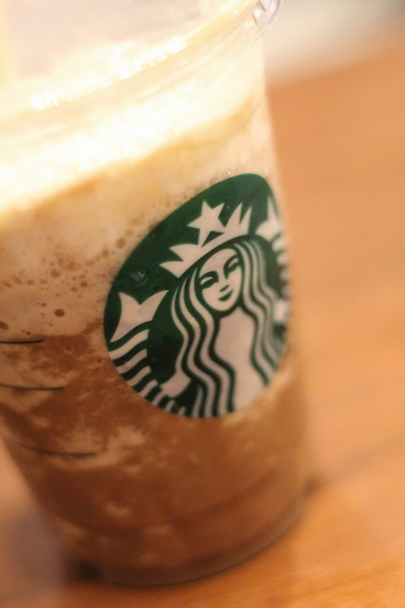 Starbucks Sendero Toluca Photos 9