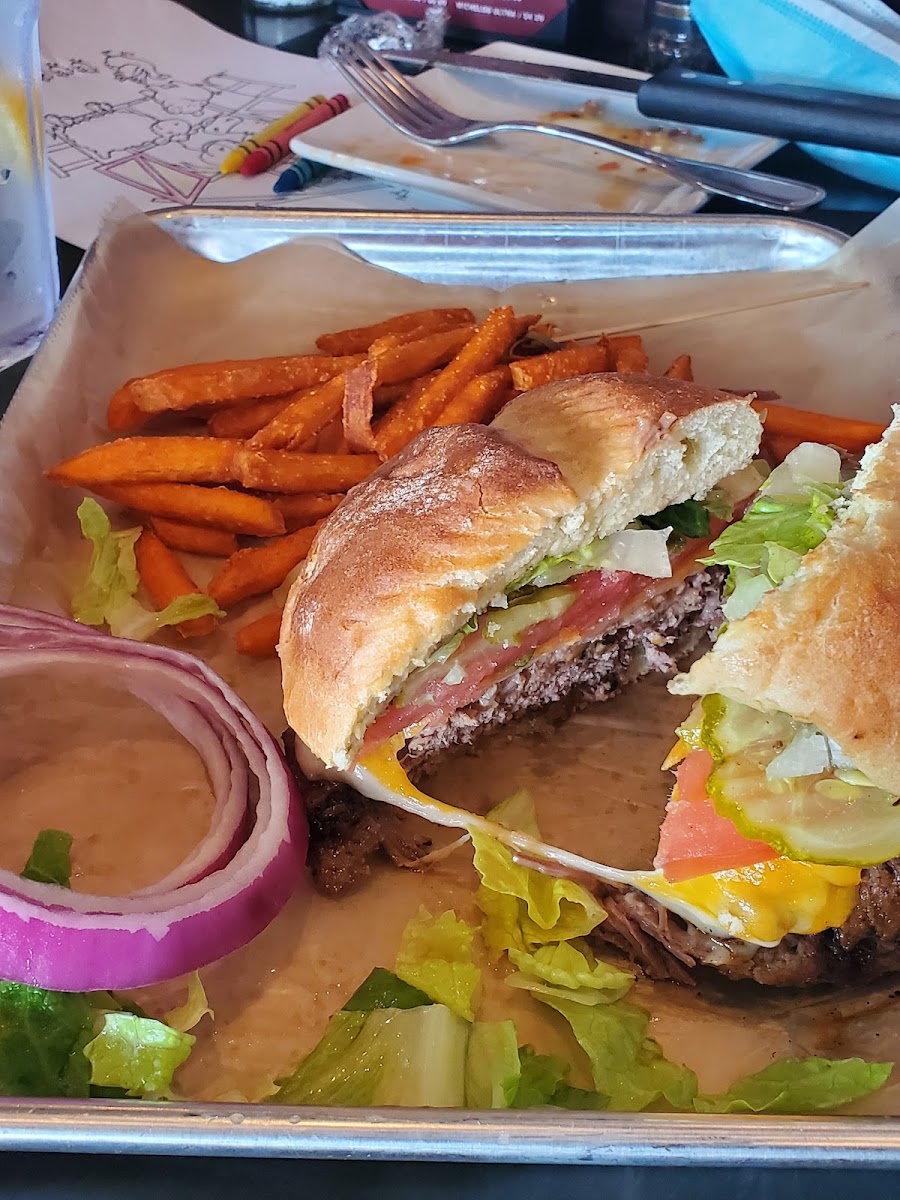 Stone House Neighborhood Grill Photos 9