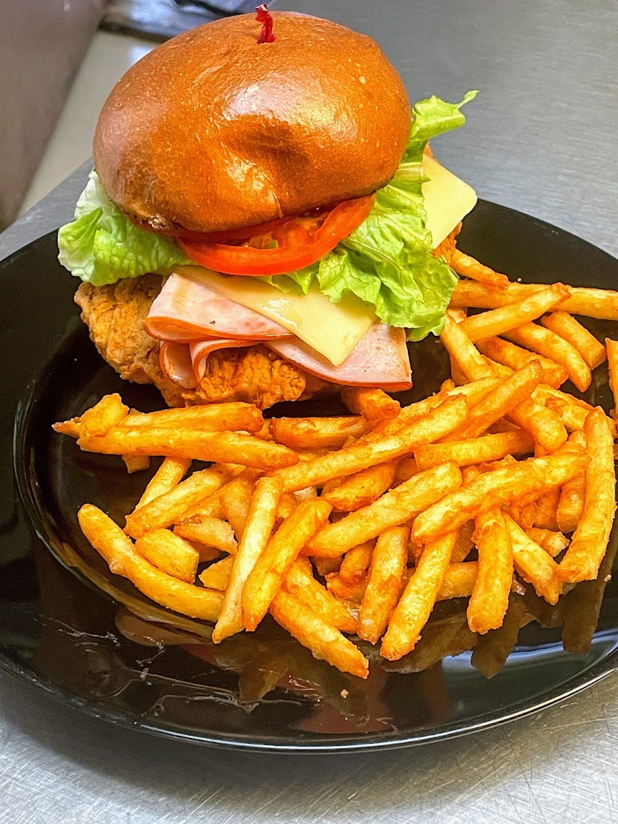 Stoneridge Pub & Grill Photos 9