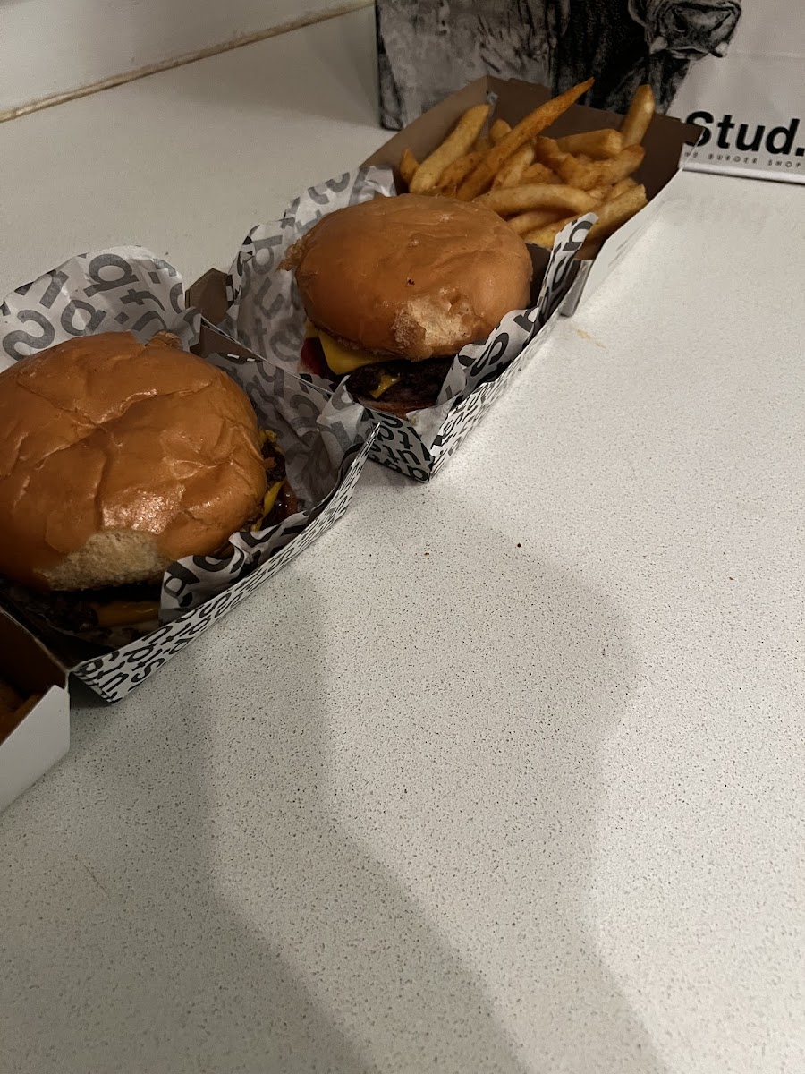 Stud. The Burger Shop - Gardens Photos 9