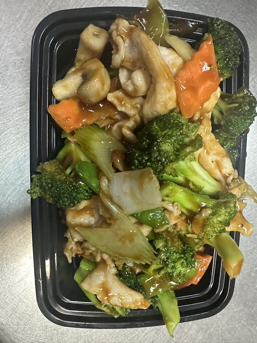 Sue's Asian Cuisine Photos 2