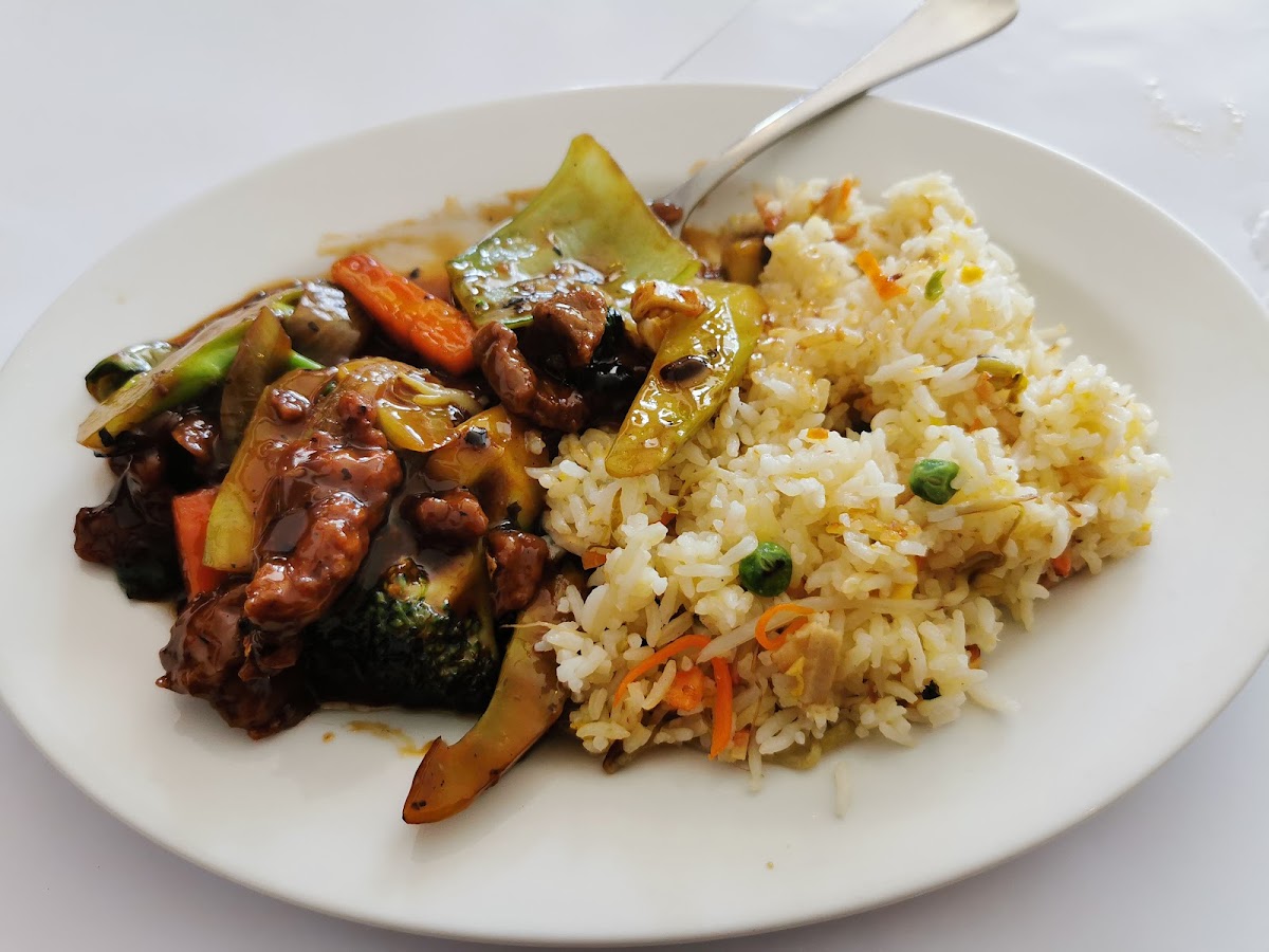 Sun & Mei Chinese And Thai Restaurant Photos 9