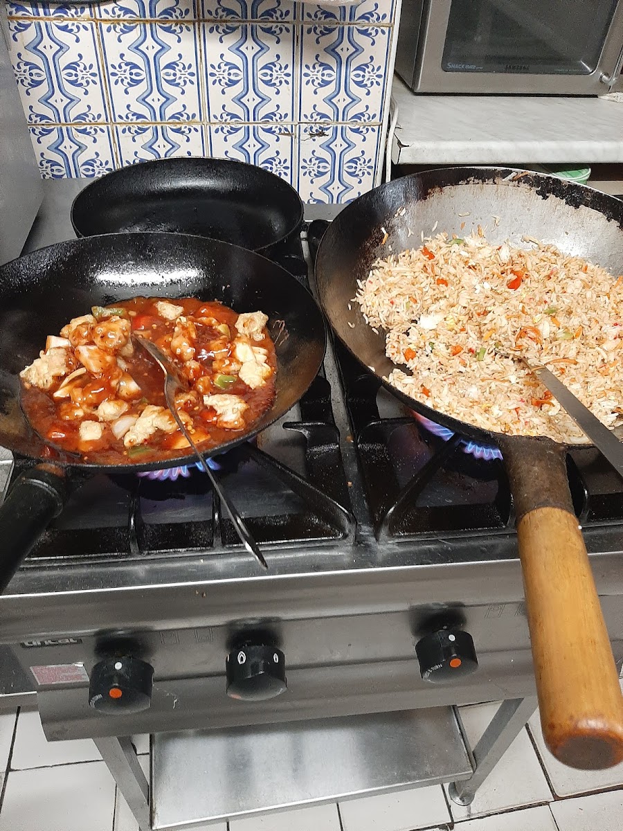 Sunny Side Fusion Kitchen Photos 9