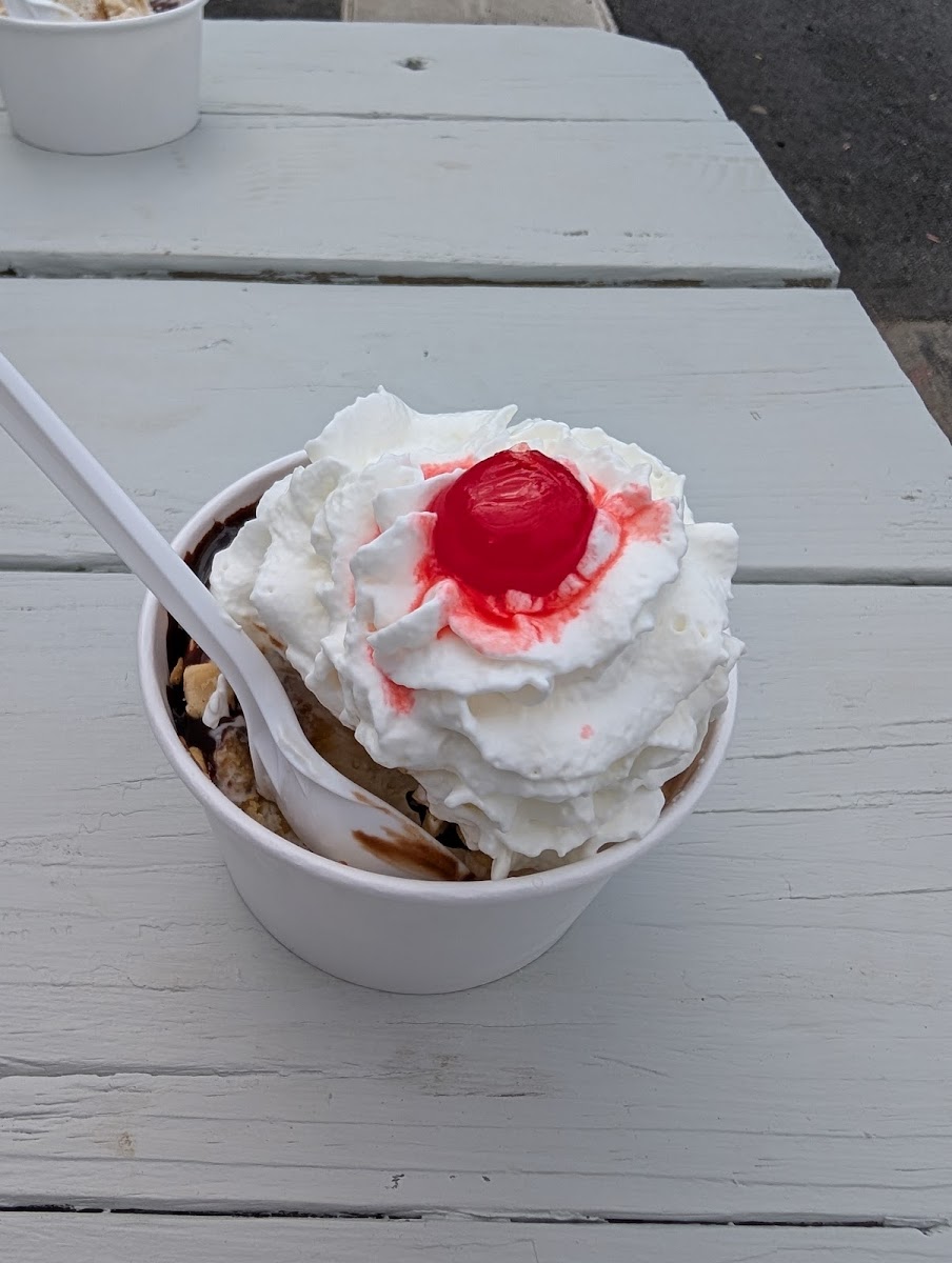 Super Scoops Photos 9
