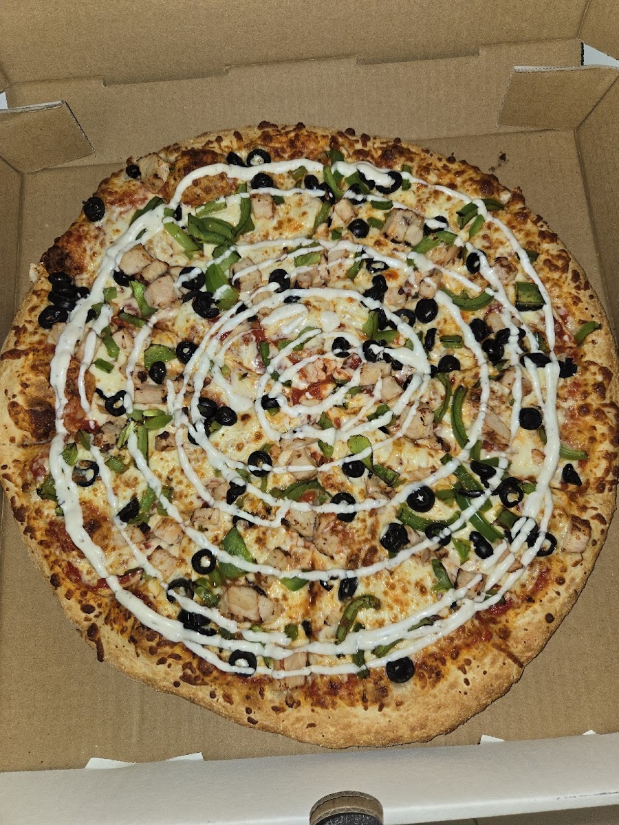 Supreme 2 For 1 Pizza And Wings Photos 9